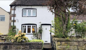 Chapter Cottage, Cheddleton Nr Alton Towers, Peak District, Foxfield Barns